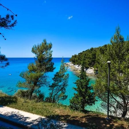 Apartment Zorika Near The Beach Pula Exterior photo